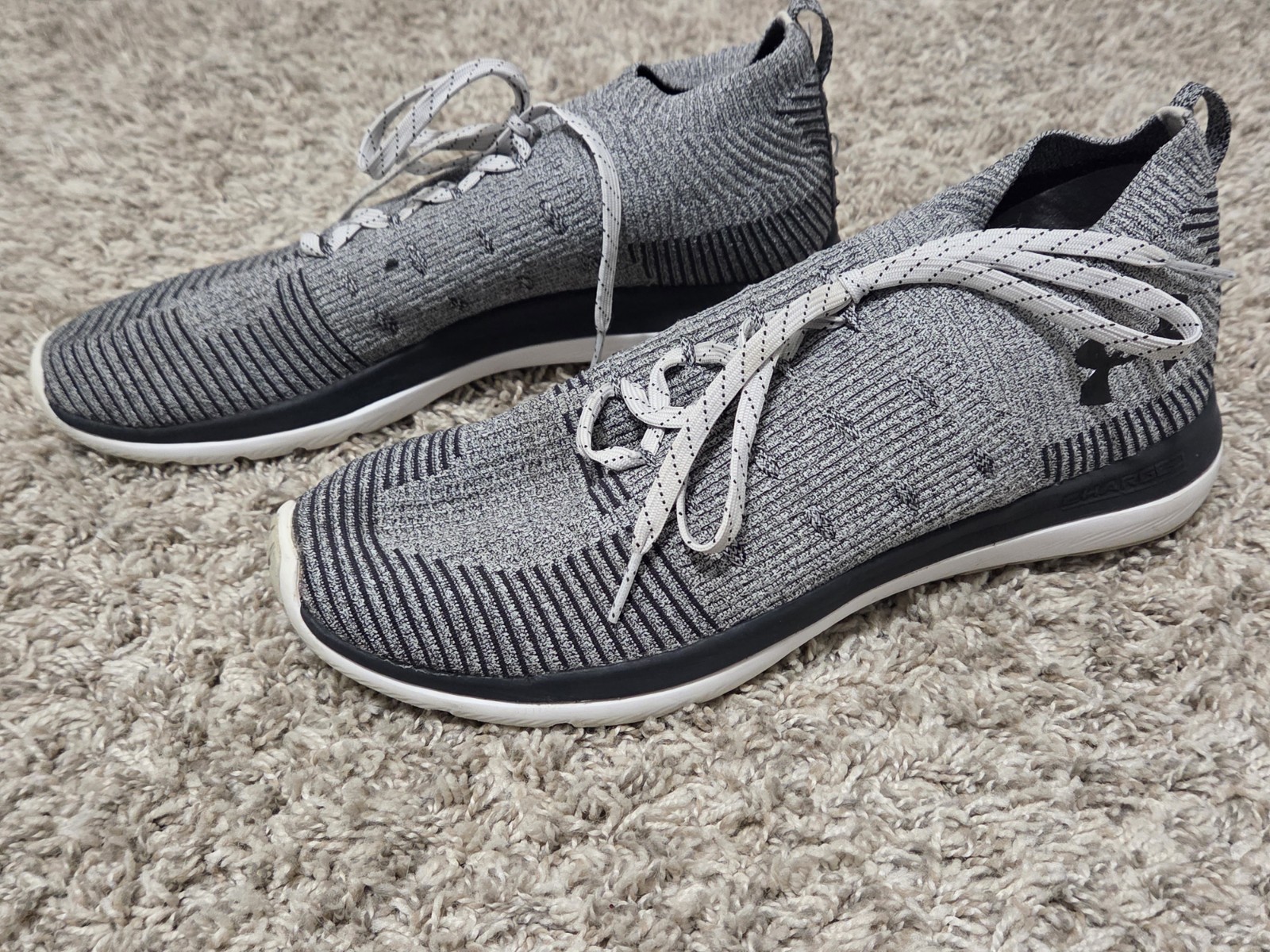 Under Armour Men's Size 12 Gray Knit Running Shoes Gym School 3019974 thumbnail 3