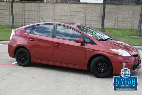 2014 Prius Three BK/CAM HWY MILES NEW CAR TRADE IN CLEAN