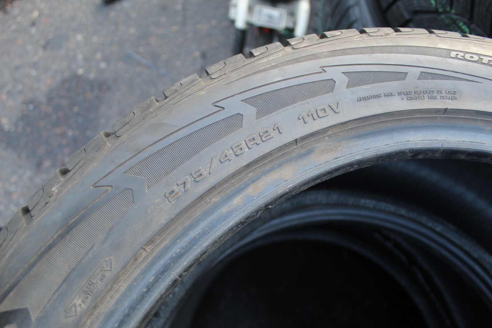 275 45 21 Goodyear, Winter, MO1, XL, 110V x2 A Pair 5.5mm (F1_tyres) FO L3070
