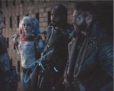 ACTOR JAI COURTNEY SIGNED SUICIDE SQUAD MOVIE 8X10 PHOTO C COA CAPTAIN BOOMERANG