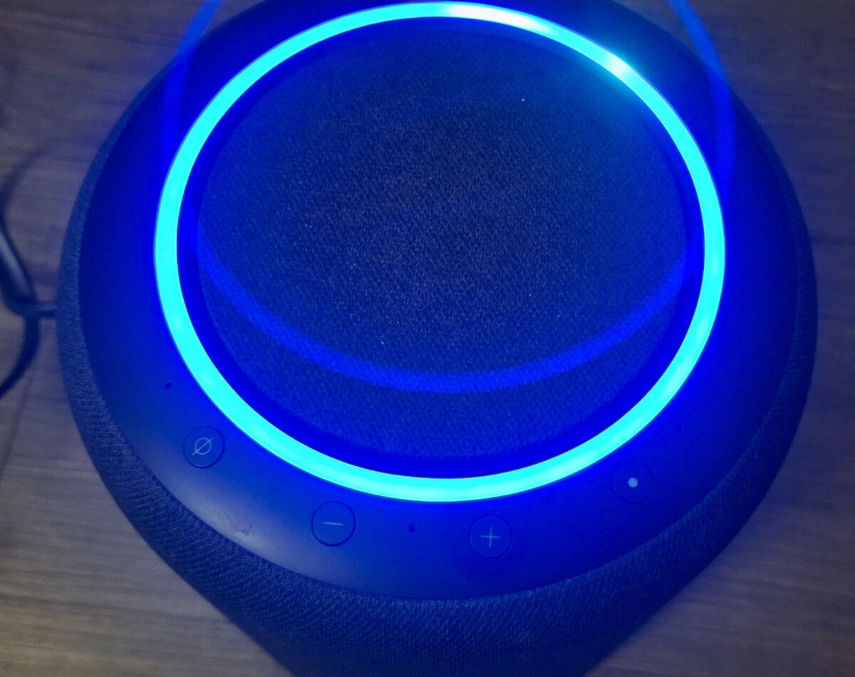 Amazon Echo Studio O2T2V3 Bluetooth High-Fidelity Smart Amazon Echo Studio O2T2V3 Bluetooth High-Fidelity Smart