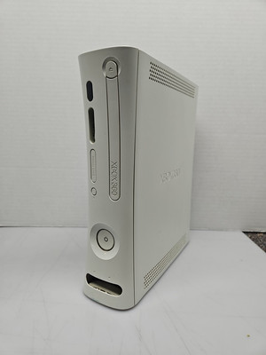 Microsoft Xbox 360 White Console Only For Parts or Repair Disc Drive Don't Read