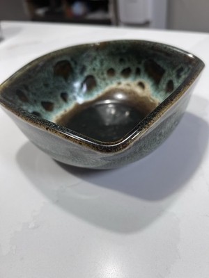 Stoneware/ceramic bowl with reactive glaze finish!