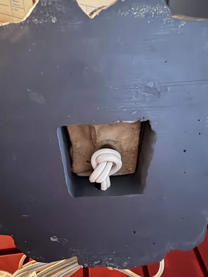 Wicked Skulls & Bones Table Lamp DAY of DEAD Halloween Goth 15.5” 2002 VTG HTF - Image 3 of 4