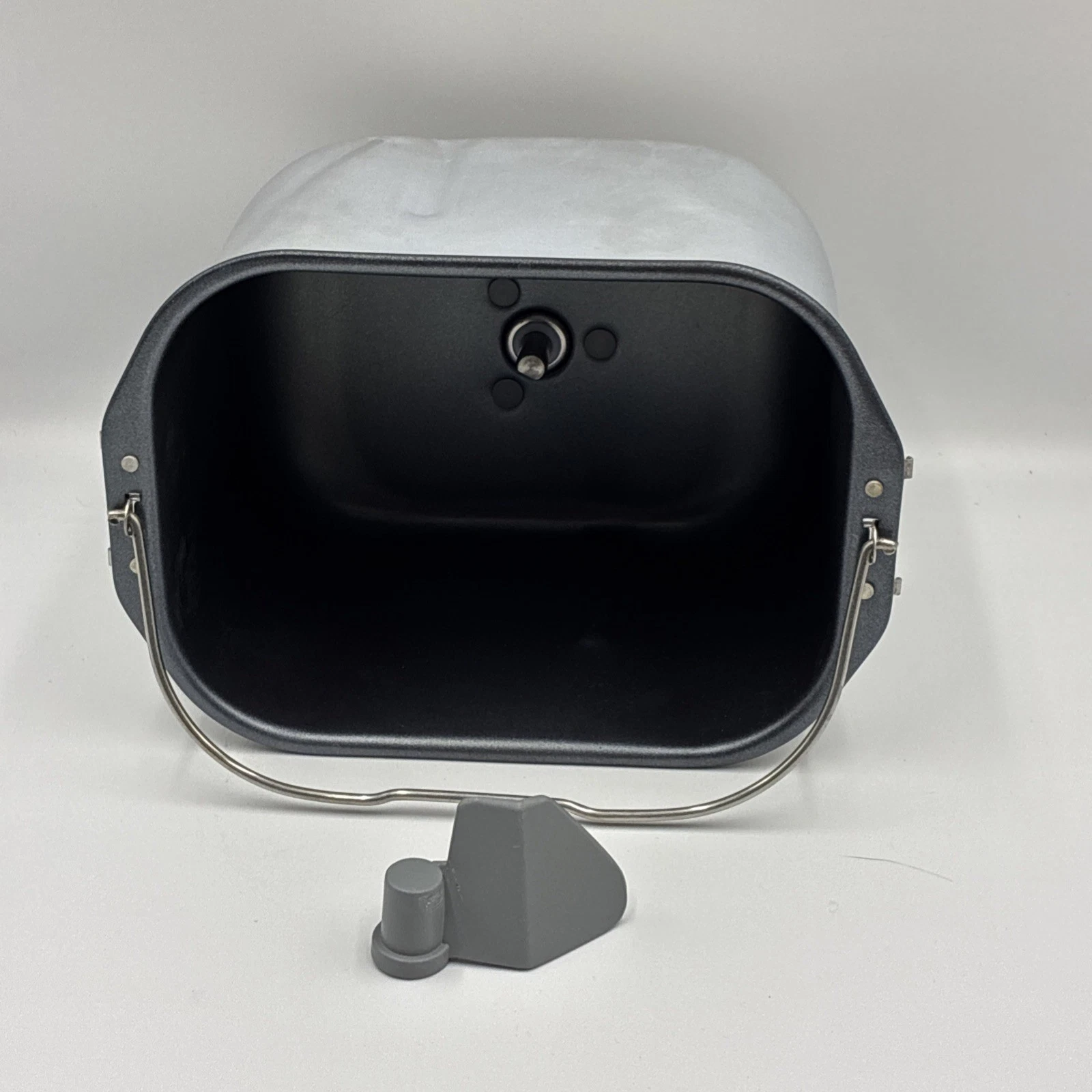 Sunbeam Oster Bread Maker Pan & Paddle 5821 5858 5834 5833 5846 5890 5838 5847
Opens in a new window
