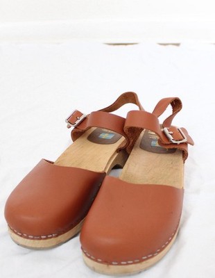 MIA Sofia Swedish Light Yellow Wooden Leather Clogs 8.5-9 /39