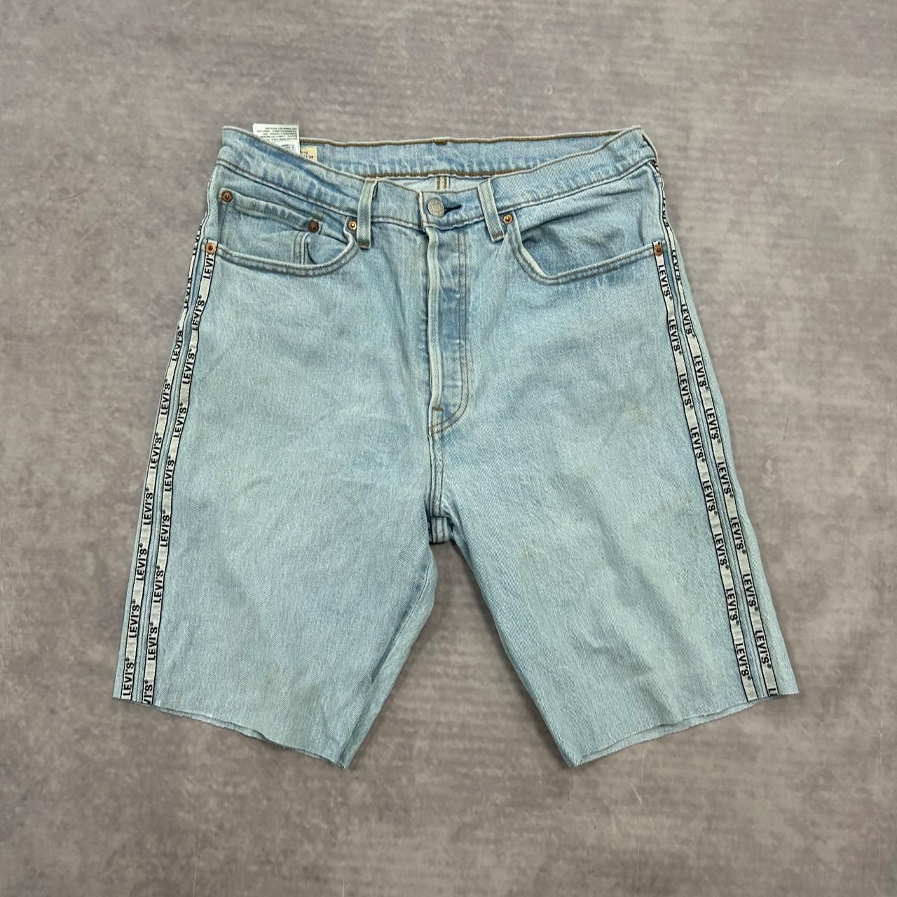 Levi's Shorts Levi 501 Cut Off Denim Shorts with Logo Details Men's 30