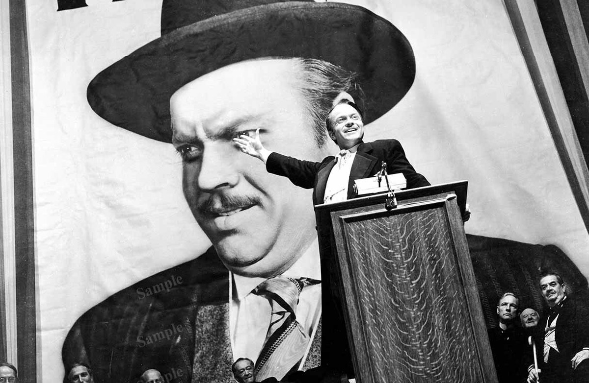 Citizen Kane 1941 on podium giving a speech Glossy Premium Photo