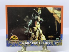 1993 TOPPS JURASSIC PARK Card - #44 A Dilophosaur Drops By