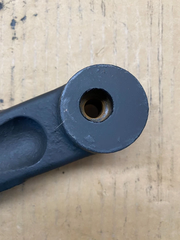 99-07 Chevy Silverado/GMC Sierra 2500 LEFT FRONT TOW HOOK 15020940 GM OEM Foto 4 de 4