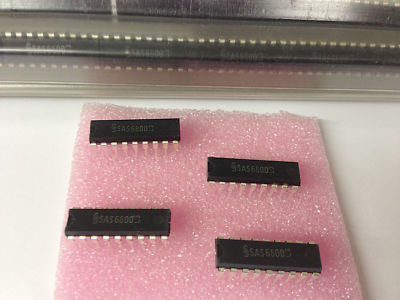 2 Stück / 2 pieces SAS6800 TOUCH SENSOR for 5 KEYS  DIP18 Siemens SAS580