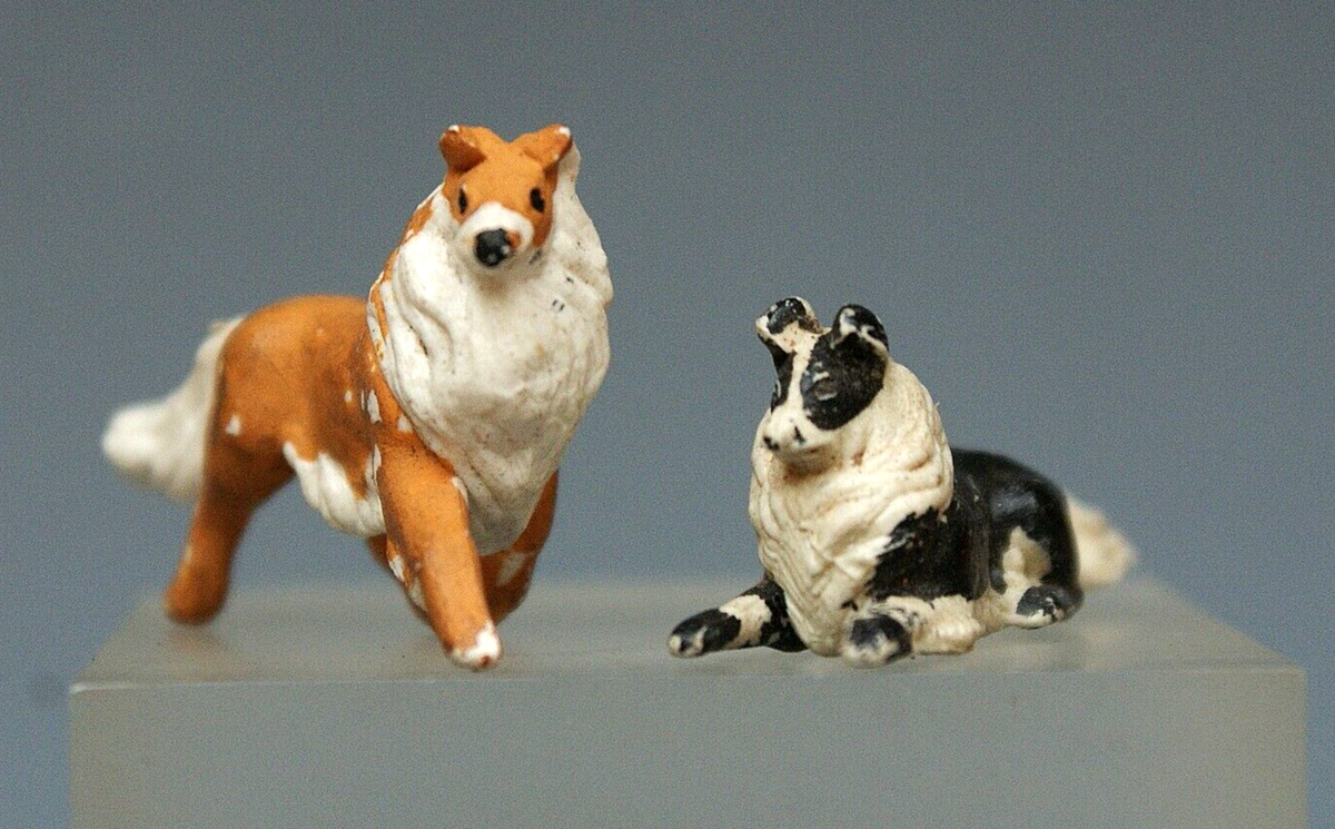 Herald Farm Pair of SHEEPDOGS, RUNNING (TAN) LYING (BLACK) UK