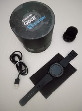 Samsung SmartWatch Gear S3 frontier, schwarz, in OVP, Lade-Halterung & Ladekabel