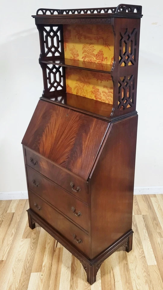 Vintage AMERICAN Chinese CHIPPENDALE Style Fitted SLANT Front SECRETARY DESK - Image 4 of 4