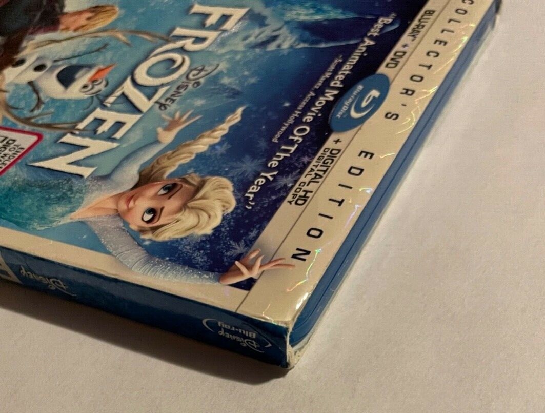 Walt Disney's Frozen 2014 Blu-Ray and DVD Used-Good Family