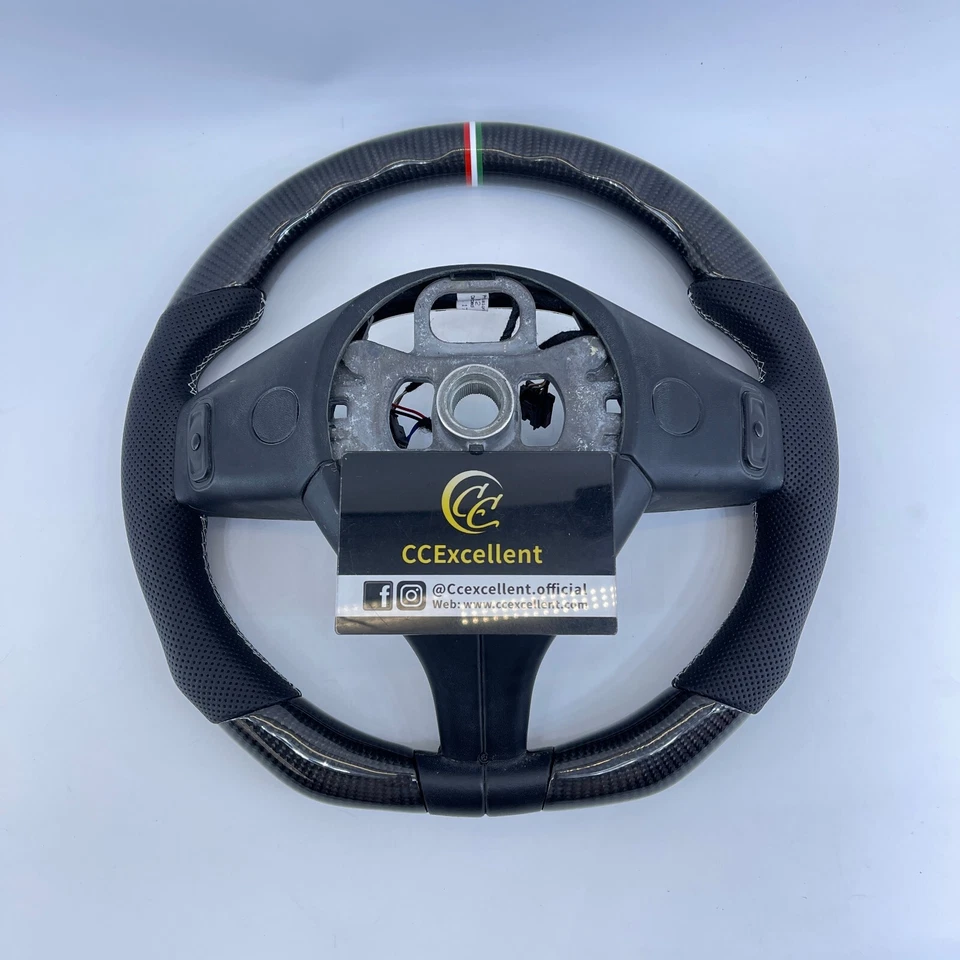 Volante de fibra de carbono personalizado para Maserati Levante 2017-2024 Ghibli Sport Foto 2 de 4