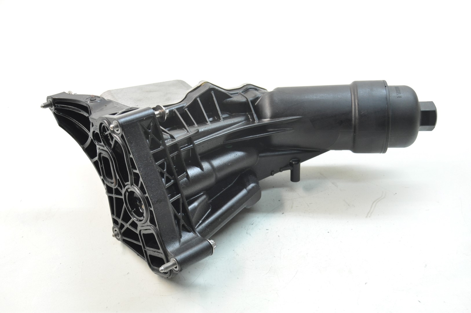 BMW 5 SERIES F10 520d 2016 RHD OIL FILTER HOUSING WITH OIL COOLER 8585625 eBay