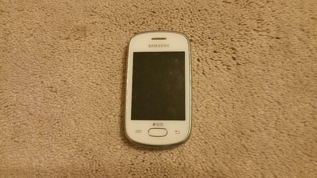 Samsung GT55282 2G Phone - Unlocked