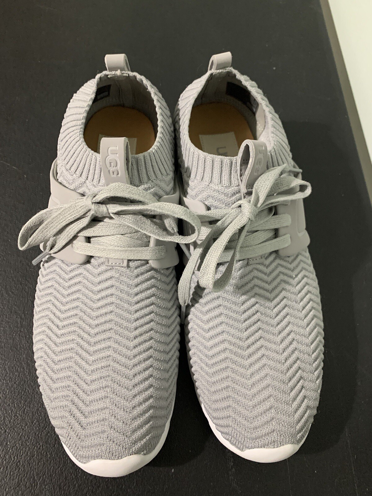 Women's UGG Willow Sneakers in Gray - Size 7.5