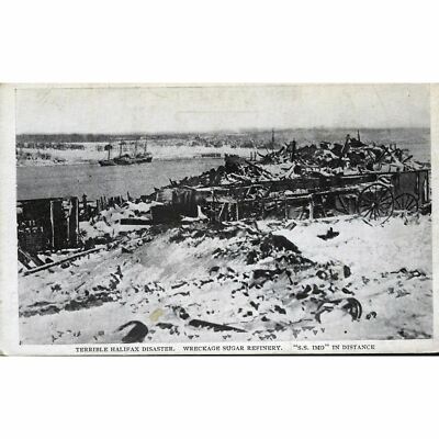 AK ''Schreckliche Halifax Katastrophe, Wrack Zuckerraffinerie, ''S.S. Imo'' in dist