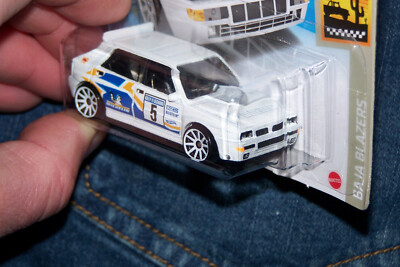 HotWheels LANCIA DELTA INTEGRALE BAJA BLAZERS 6/10 Mattel metal Diecast