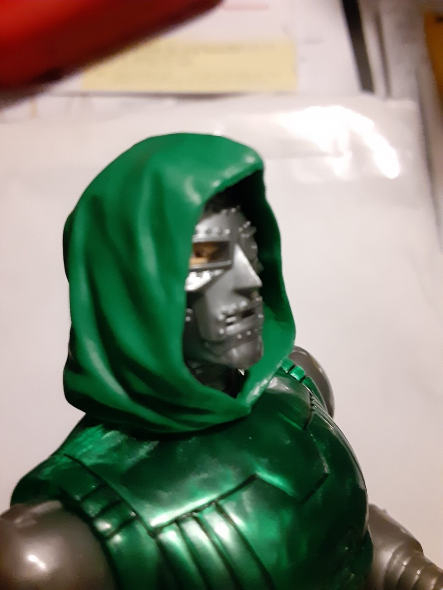 Marvel Legends Doctor Doom 6