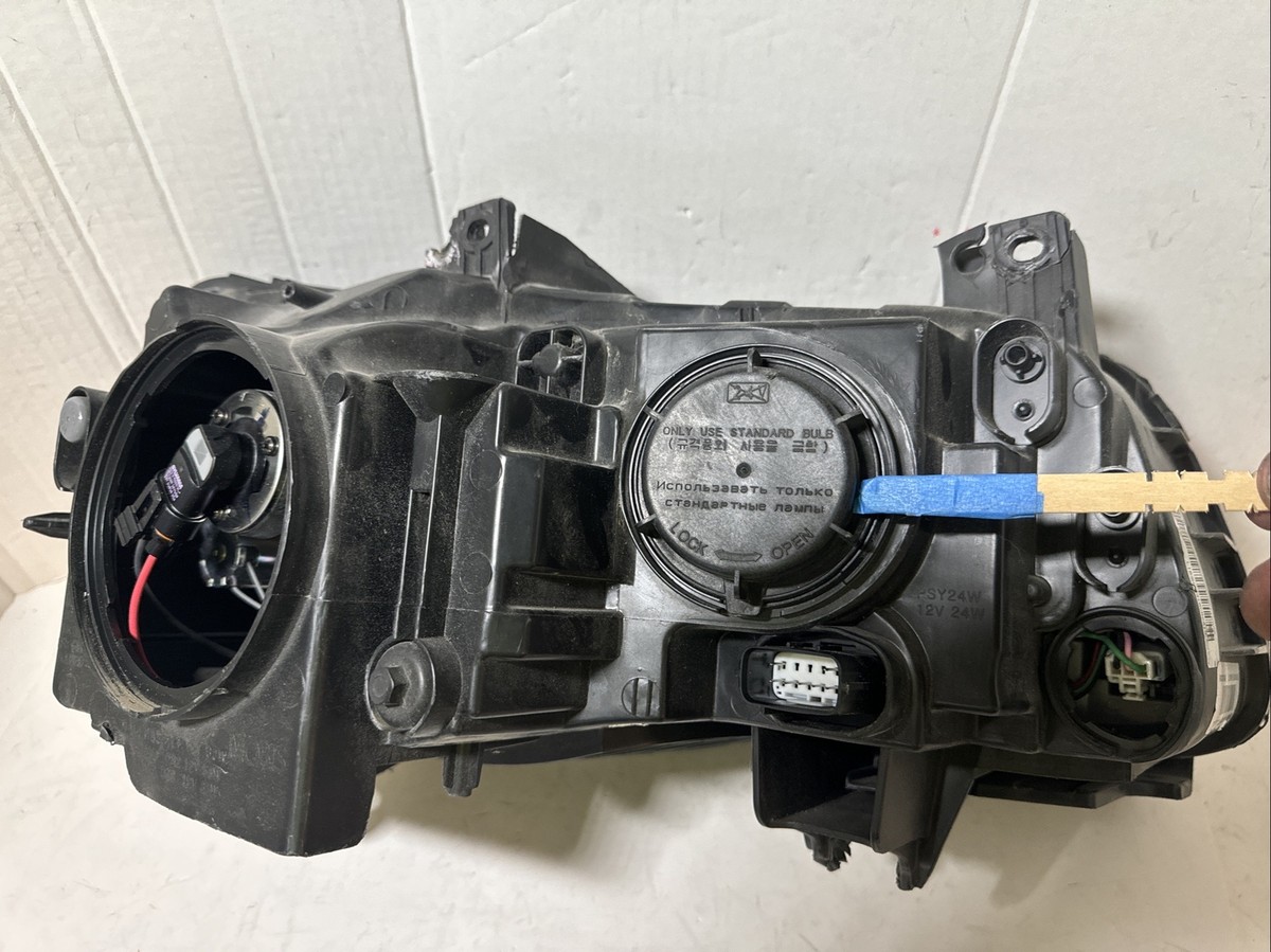 Chrysler 300 2011-2022 Headlight Small Inner Dust Cap