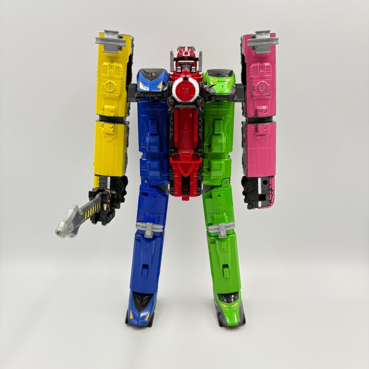 TOYRAISEビーダマン3体セットDM-01/DM-02/DM-03 Bビーダマン爆外伝」よりビーダアーマー「イエロークラッシャー」が