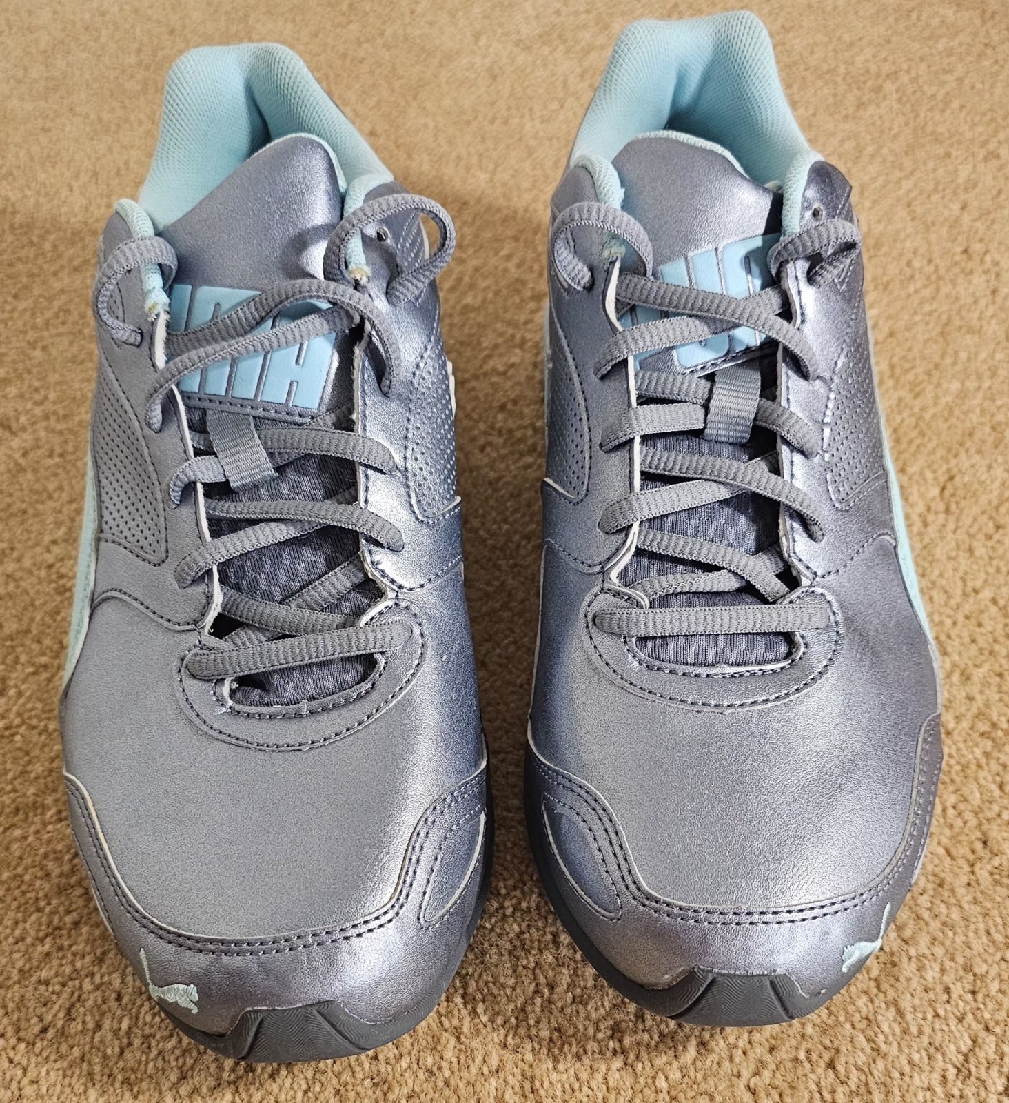 Puma Women's 8.5 Sneakers Auqa Silver Sport Lifestyle Running Shoes Worn Once