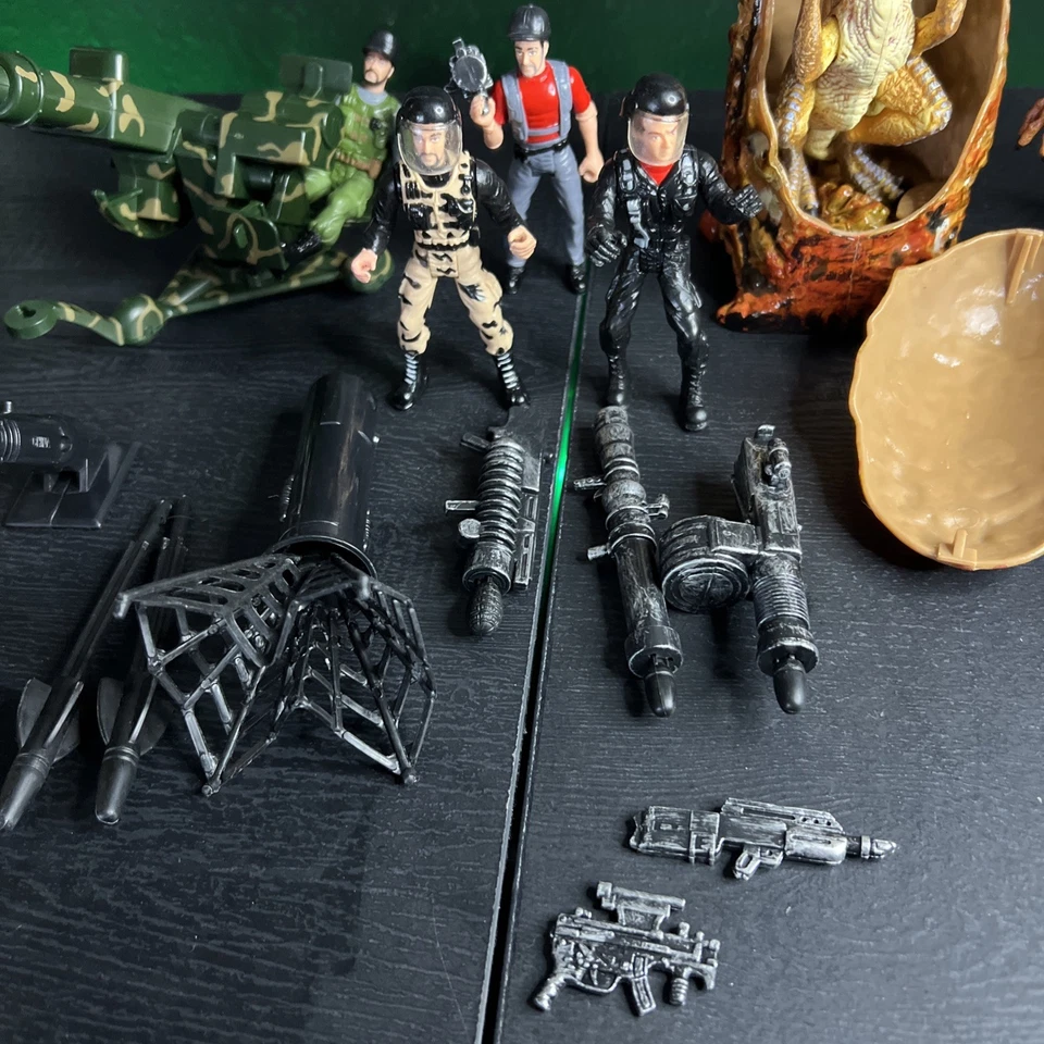 Godzilla Movie Monster Claw Hatchling Action Figure Huge Lot Trendmasters 1998 - Image 3 of 4