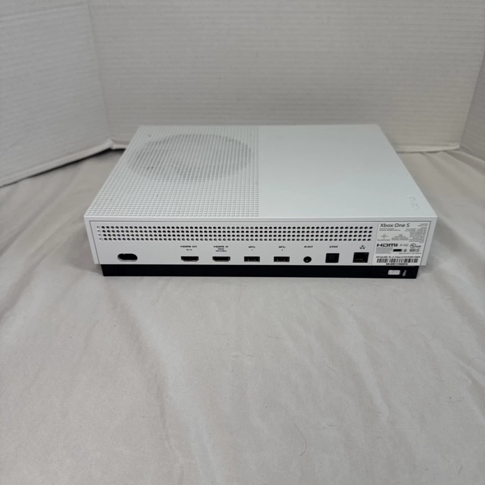 Xbox One S Console Only FOR PARTS NO POWER SEE DESCRIPTION  - Image 3 of 4