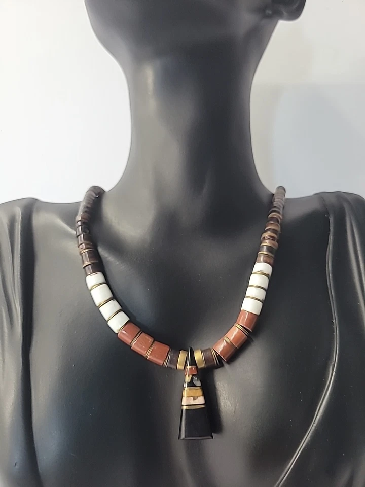 Vintage Southwestern Heishi Bead Necklace Multi Stone Shell Black Stone Pendant - Image 4 of 4