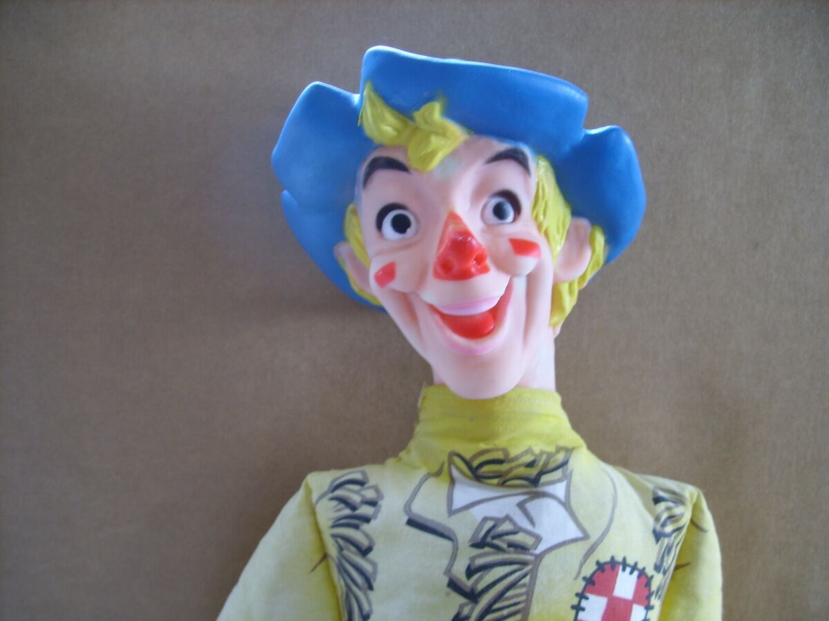 Wizard Of OZ Scarecrow R.P. Co Rubber Head Plush Cloth Doll