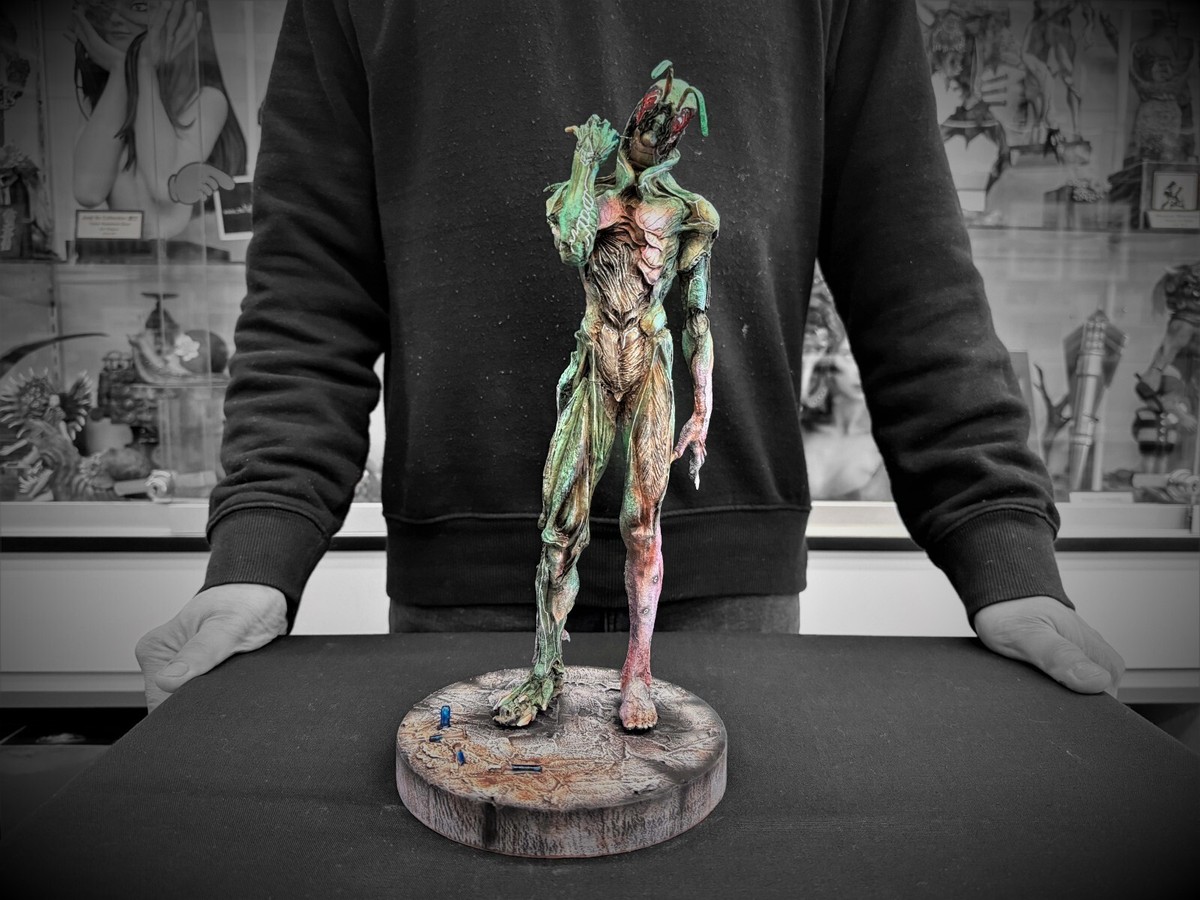 Takeya Takayuki A Metamorphosis Addict Art Statue (One-Off) 竹谷