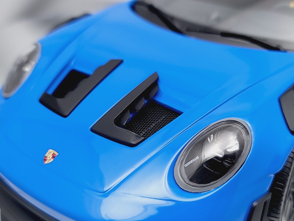 Minichamps Porsche 911 (992) GT3 RS 2023 Blue & Black Minichamps Porsche 911 (992) GT3 RS 2023 Blue & Black