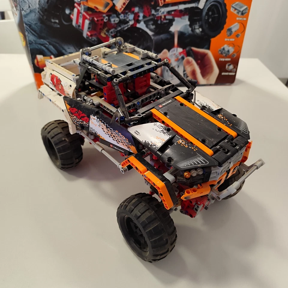 LEGO Technic 9398 4 x 4 Crawler, foto 3 di 5