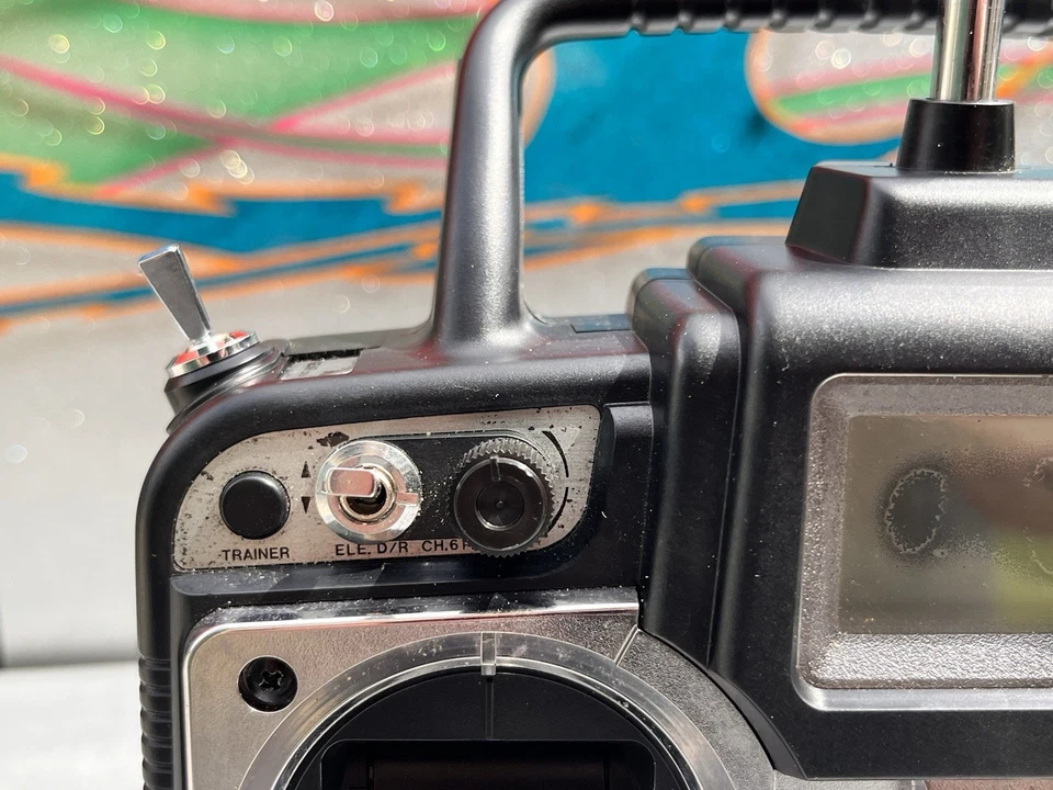 Futaba T6XA S Controller Air Plane RC PCM1024 75MHz with Crystal & Battery Pack - Image 4 of 4