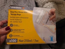 Medela Breast Milk Storage Bags, 100 Count, Ready to Use Breastmilk Bags Sealed