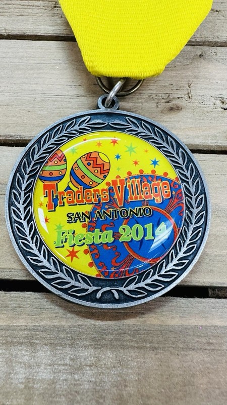 *RARE* Traders Village 2014 Fiesta Medal San Antonio Fiesta