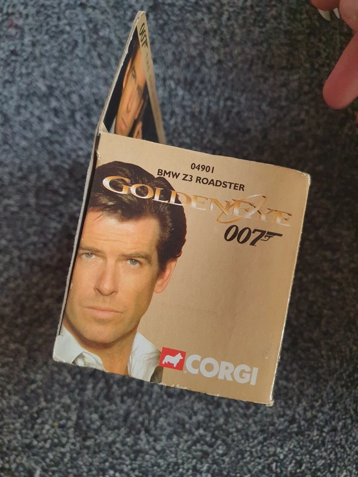 CORGI 04901 BMW Z3 ROADSTER JAMES BOND 007 GOLDENEYE -DEFINITIVE BOND COLLECTION - Image 4 of 4