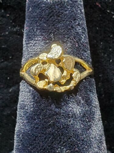 14kt Yellow Gold Ladies Nugget  Ring **