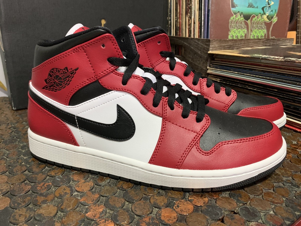 NEW NIKE AIR JORDAN 1 CHICAGO BLACK TOE Mid Mens Size 11 DS NEW NIKE AIR JORDAN 1 CHICAGO BLACK TOE Mid Mens Size 11 DS
