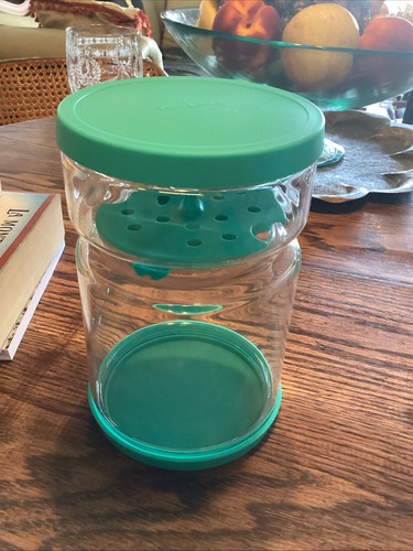 Glass Pickle Jar with Strainer Flip - Airtight Olive Container with Silicone Lid - Picture 2 of 2
