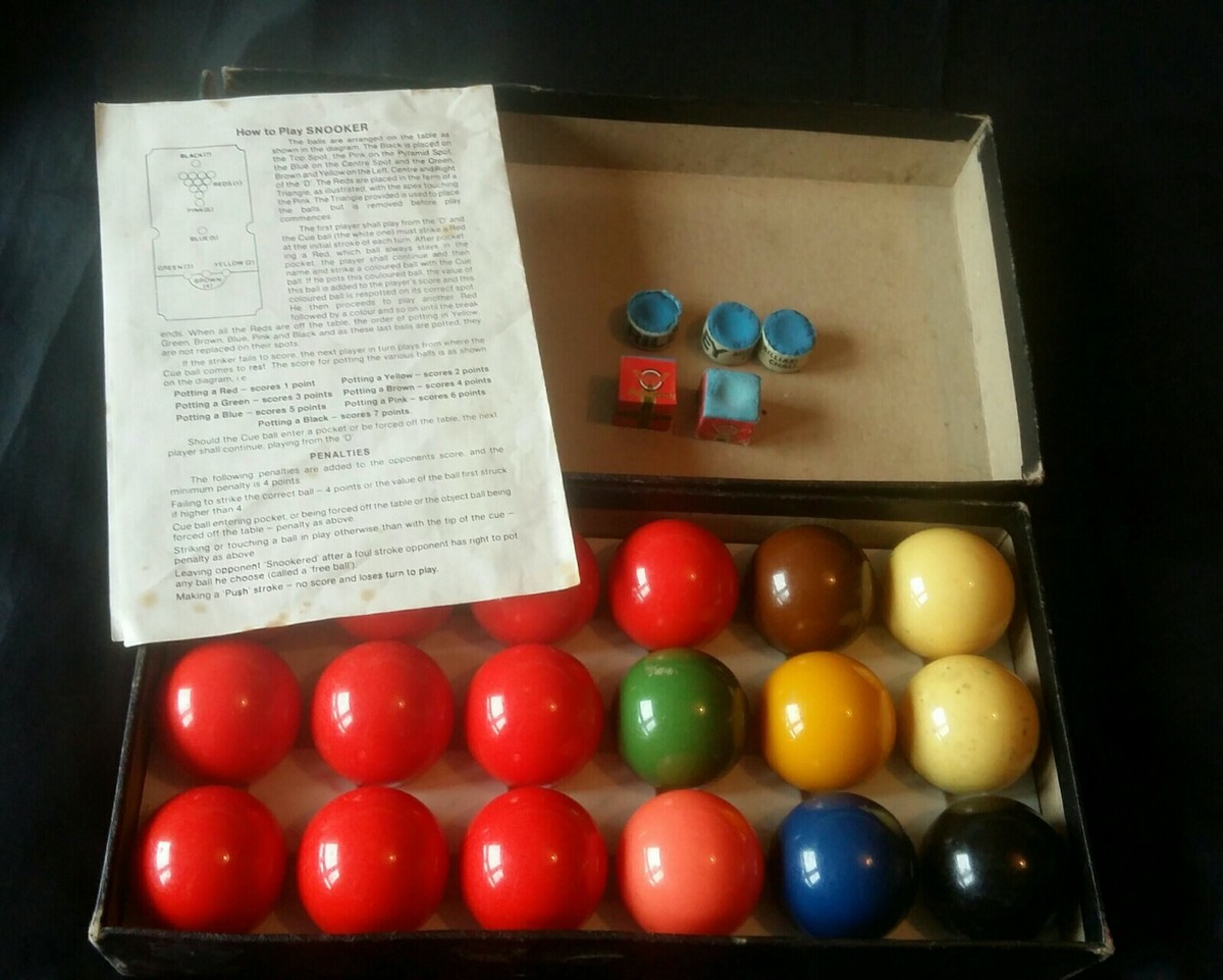 CRYSTALATE SNOOKER & BILLIARD BALL SET VINTAGE IN ORIGINAL CRYSTALATE SNOOKER & BILLIARD BALL SET VINTAGE IN ORIGINAL