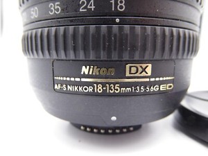 NIKON 18-135MM LENS DX AF-S NIKKOR 1:3.5-5.6G ED ZOOM WITH CAP + UV filter