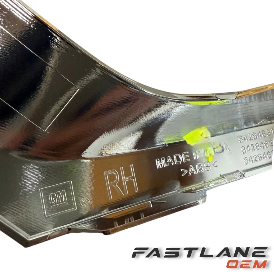 2018-2021 雪佛兰拖车前部右雾灯挡板全新原始设备制造商 84294631 — 第 3/4 张图片