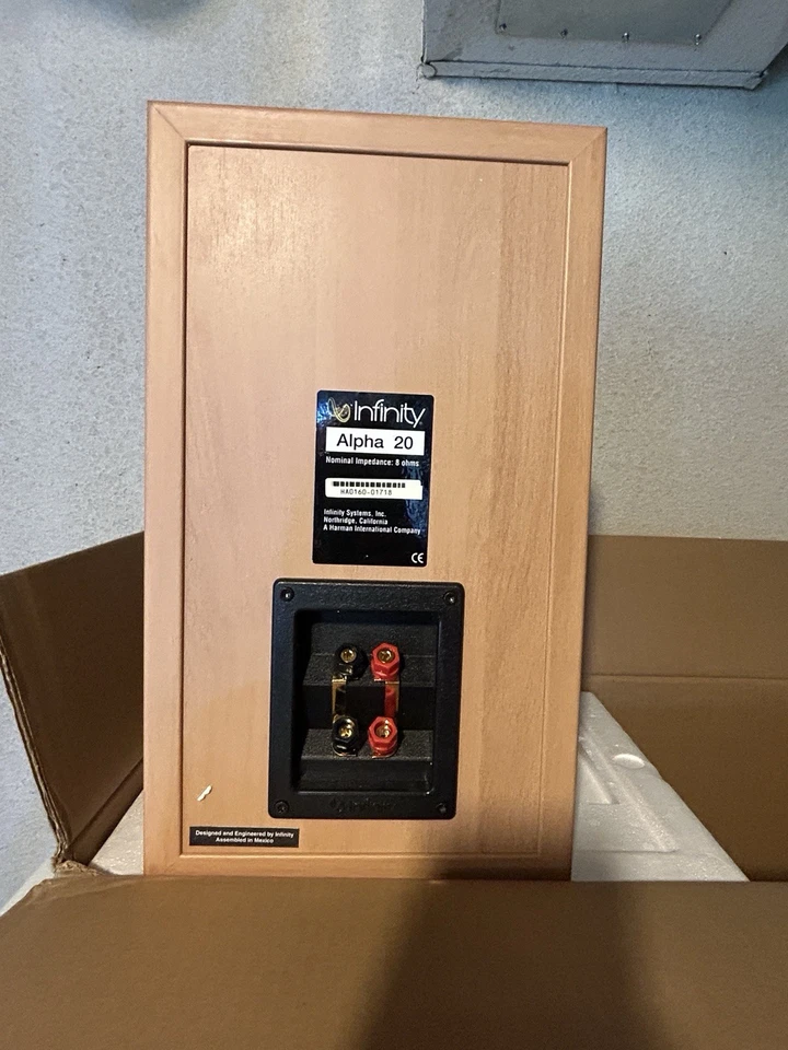 Infinity alpha 20 2 way 6.5 bookshelf speakers Beech NOS - Image 4 of 4