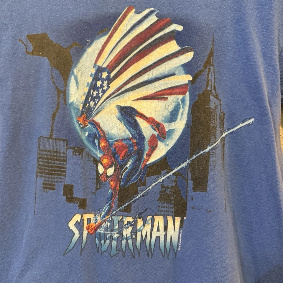 Camisa De Colección 2003 RARA Spider-Man Bandera de Estados Unidos Cómic Dibujos Animados Niños Talla Mediana Foto 3 de 4