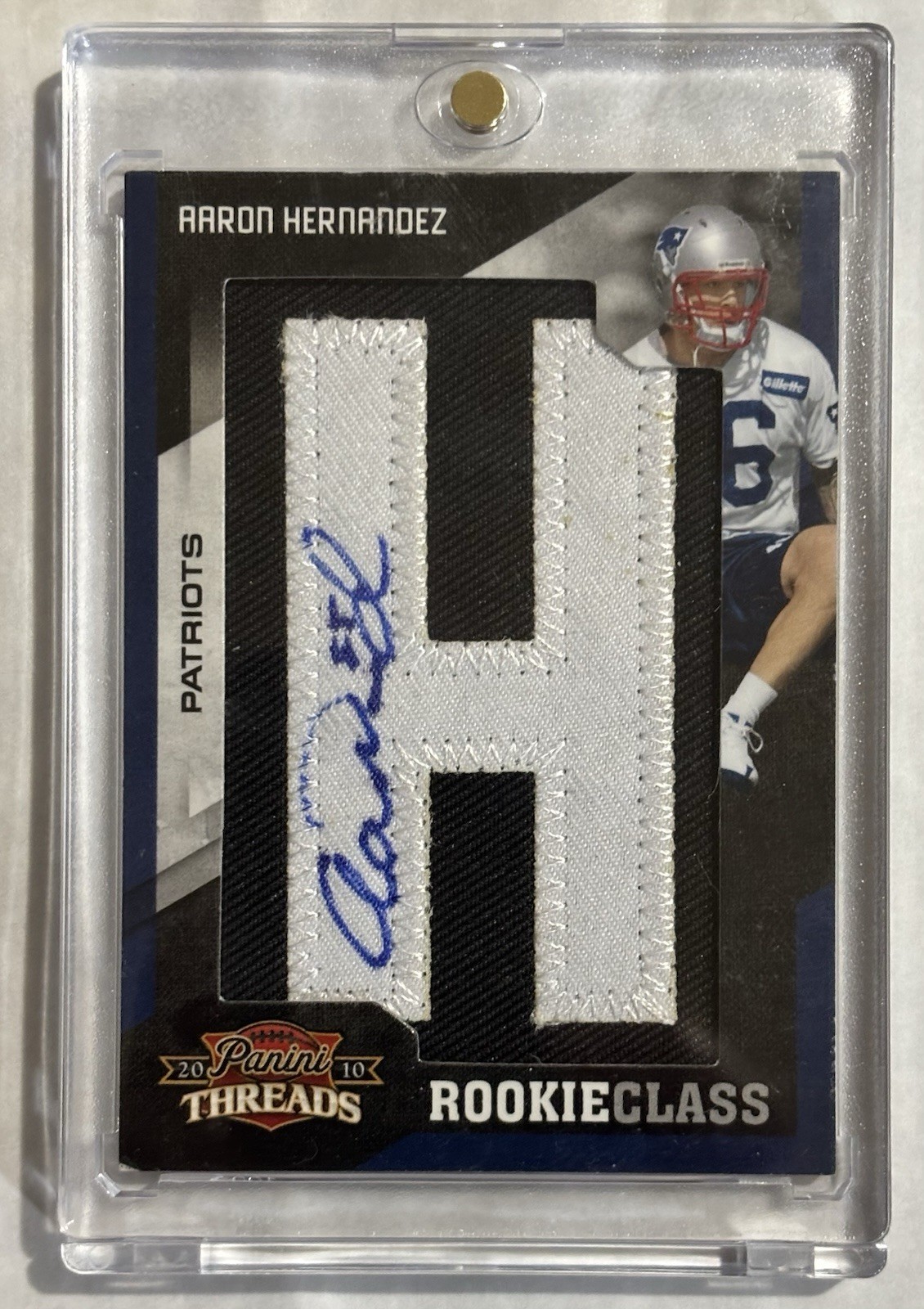 Aaron Hernandez Panini Threads #151 Autograph Memorabilia