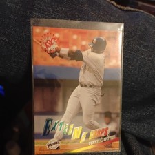 Tony Gwynn - 1995 Topps Stadium Club Baseball Card - Padres